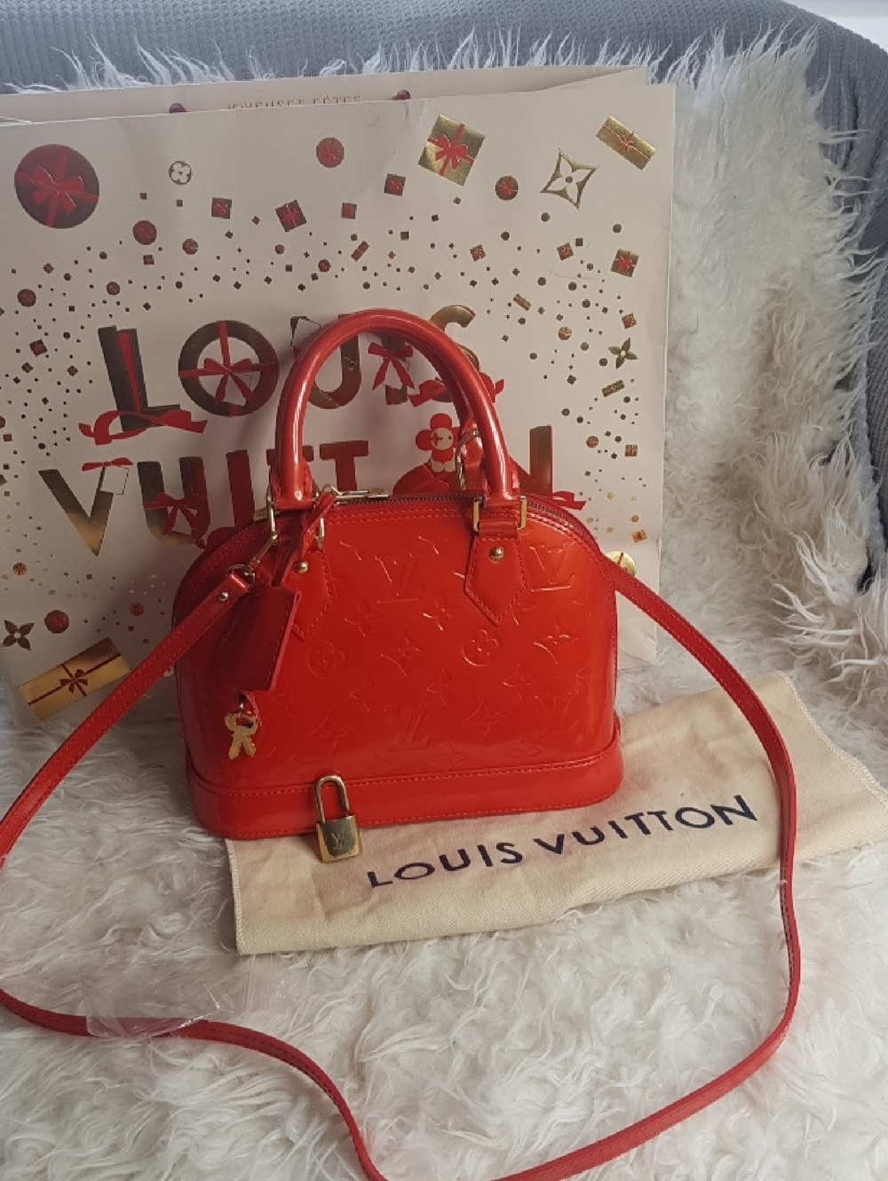 Auth Louis Vuitton Red Vernis Alma BB Handbag W/bag/padlock/dustbag